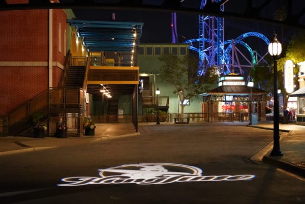 Hangtime at Knotts Berry Farm Opens as California's Only Dive Coaster and it's Terrifying! 2