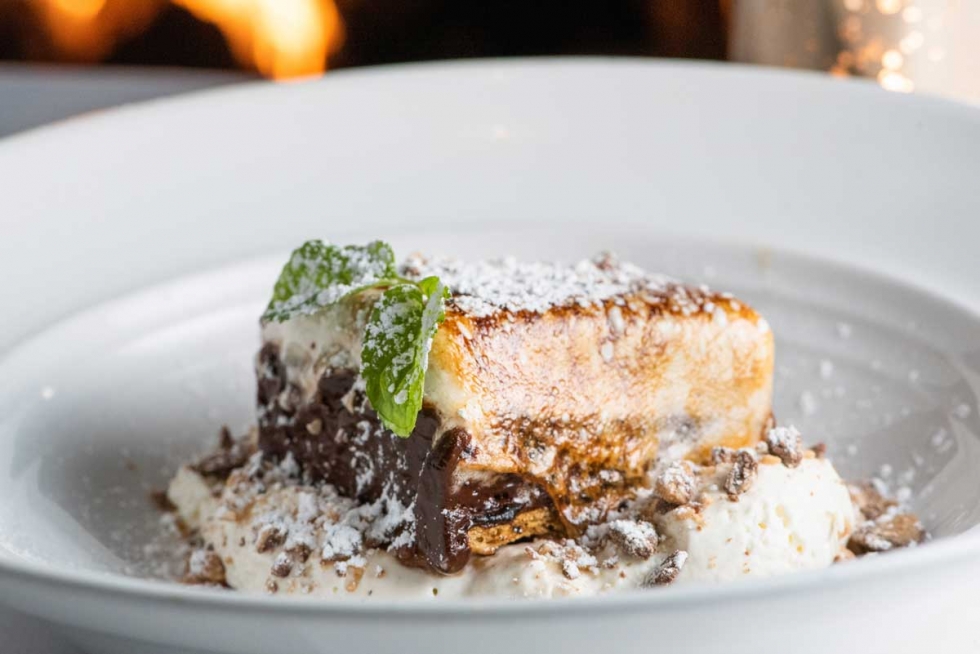 Eddie V's Restaurant Just Might Be The Most Decadent Dinner Of Your Dreams!