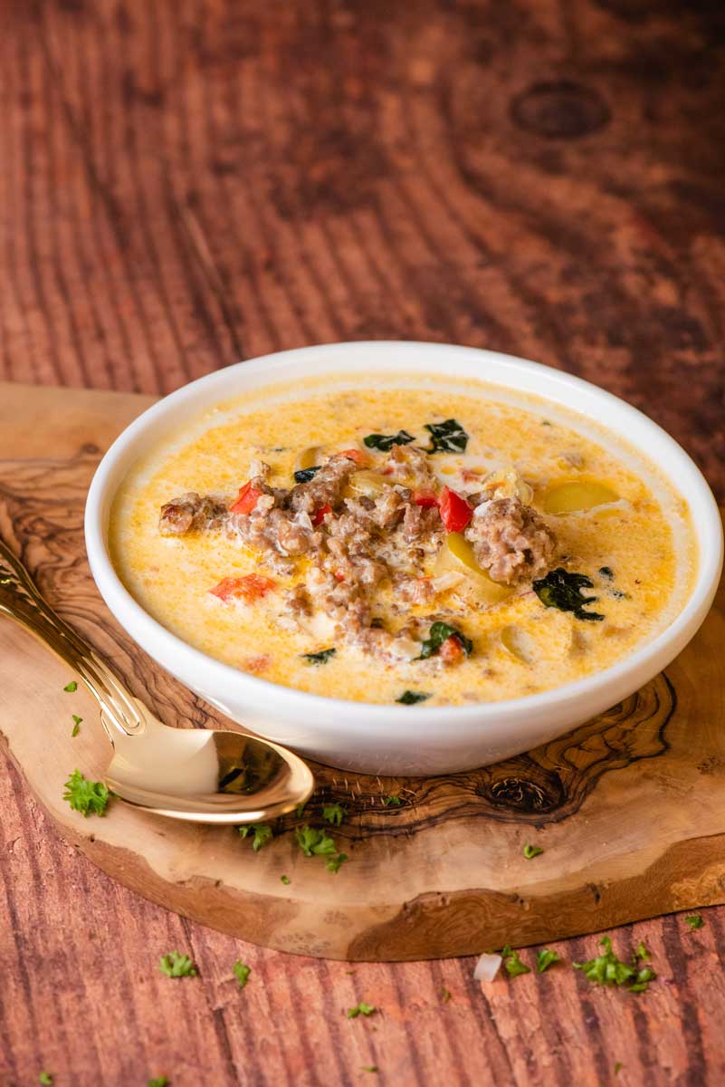 This Simple Zuppa Tuscana Soup Recipe is Just Like Olive Garden’s!