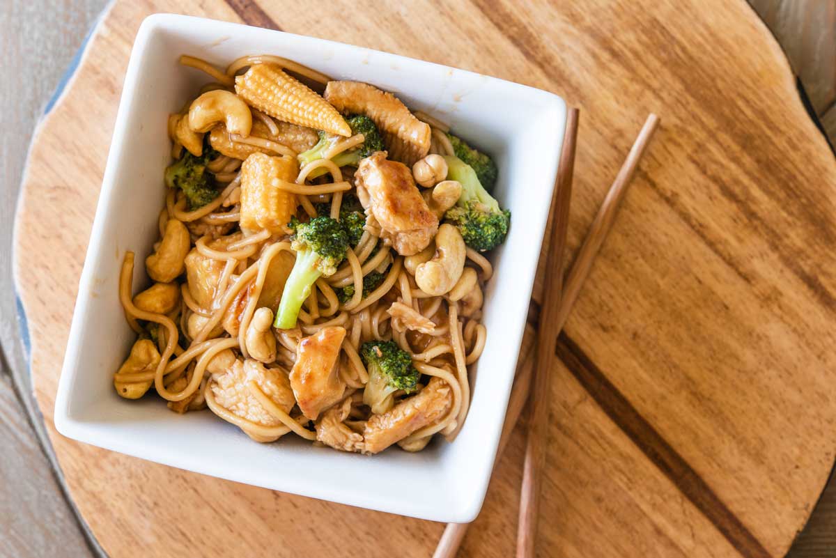 Quick & Easy Chicken Lo Mein Recipe