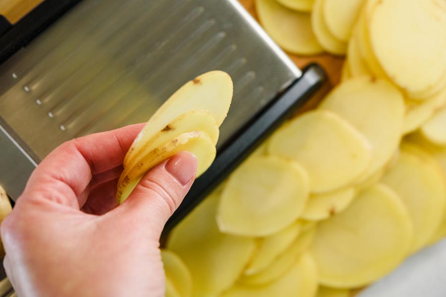 Scalloped-Potatoes-Potato-thickness