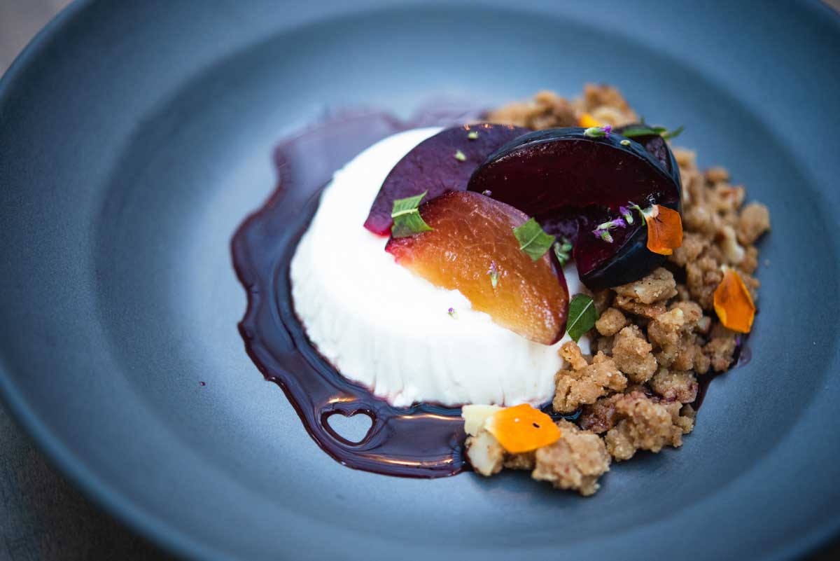 Five-Crowns-Seasonal-Panna-Cotta