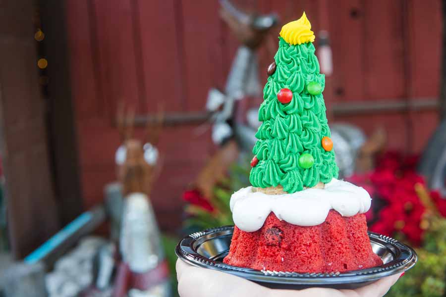 All of the Best Bites from the Knotts Berry Farm Holiday Food Festival Taste of Merry Farm