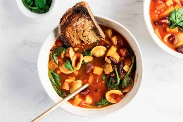 Vegan-Minestrone-Soup-by-About-Annella