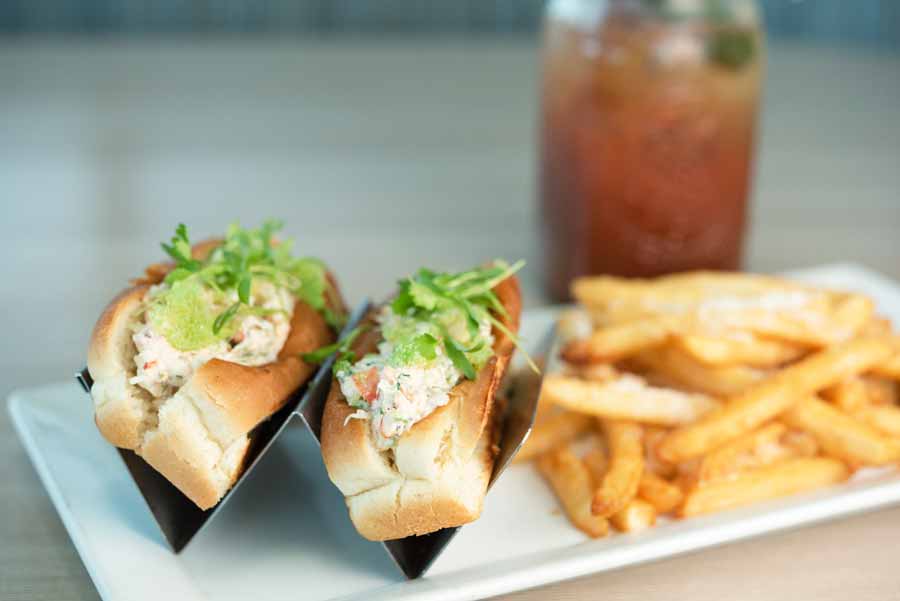 Lighthouse-Cafe-Lobster-Rolls