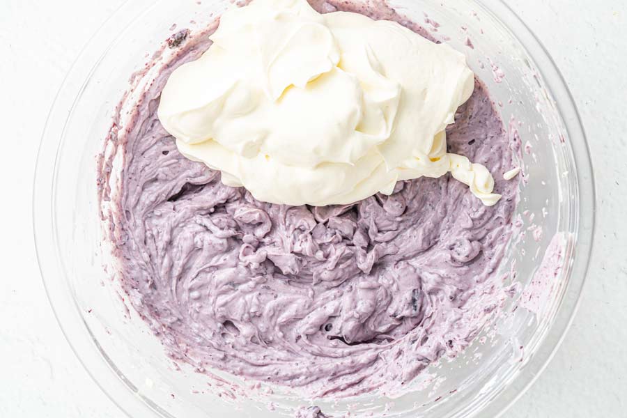 blueberry cheesecake filling and heavy whipped cream