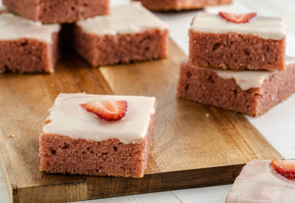 strawberry-brownies-from-scratch