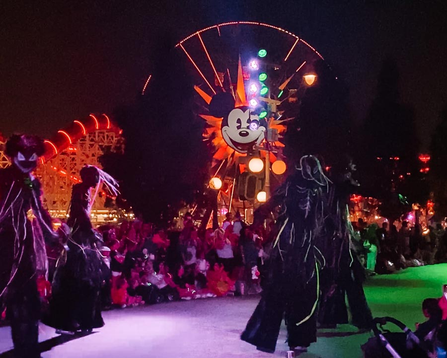 Disneyland Oogie Boogie Bash 2025 Tips & Tricks You Need To Know!