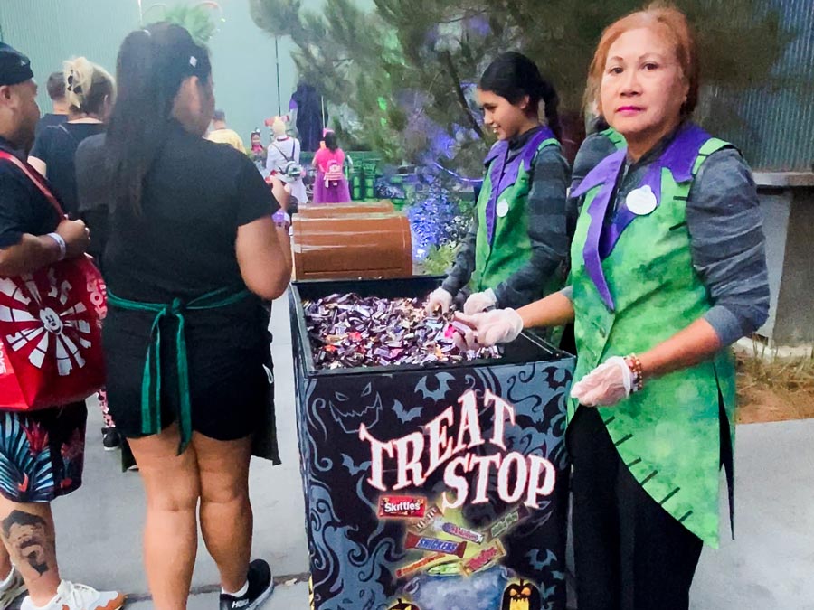 Disneyland Oogie Boogie Bash 2024 Tips & Tricks You Need To Know!