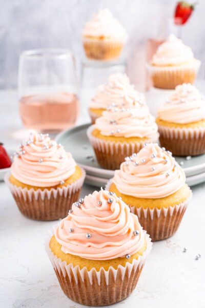 rose-cupcakes-with-moscato-wine