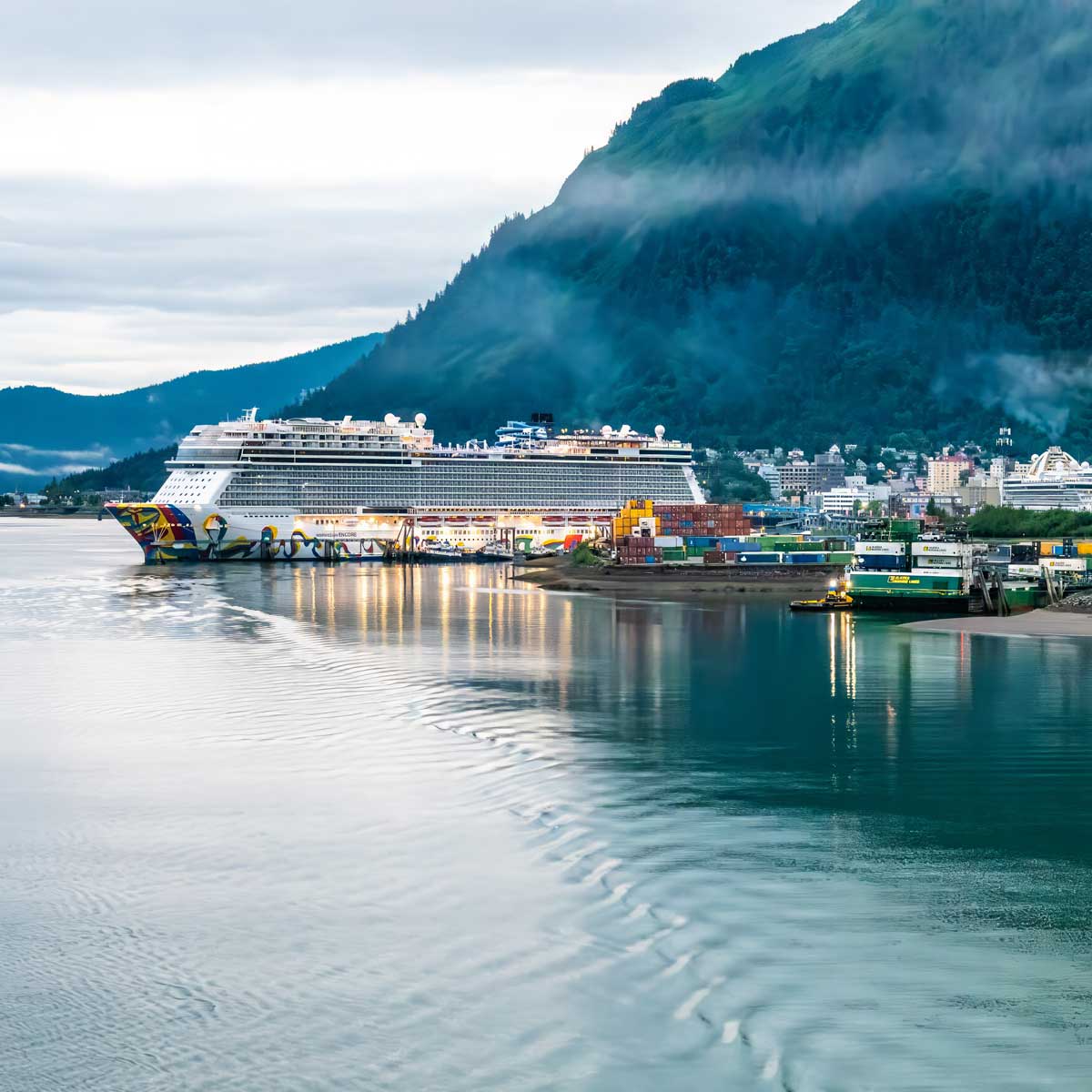 Juneau-cruise-ships