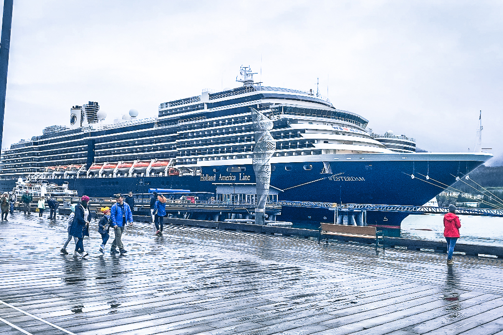 Holland America Westerdam-Cruise-Ship