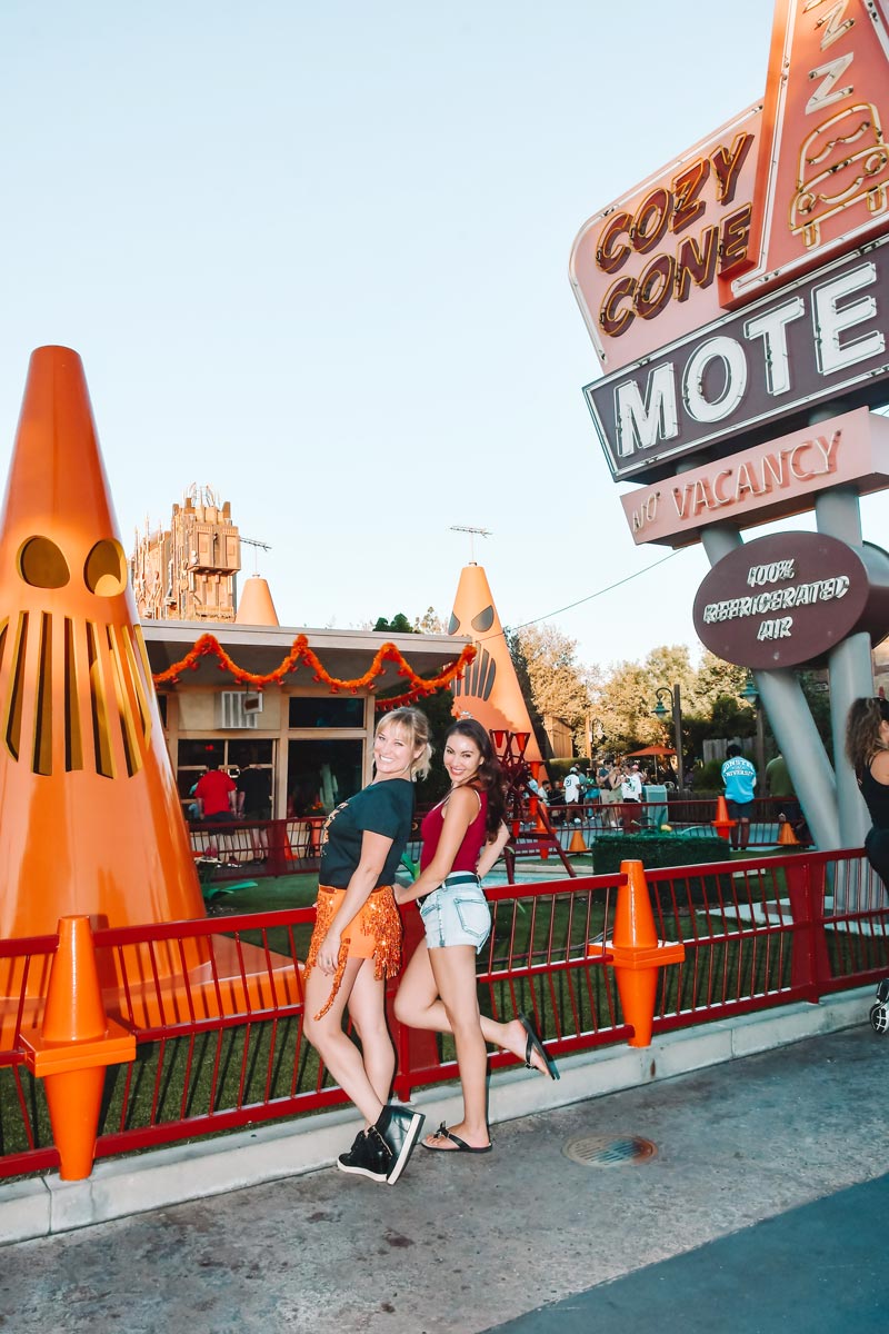What-to-wear-to-Disneyland-in-October