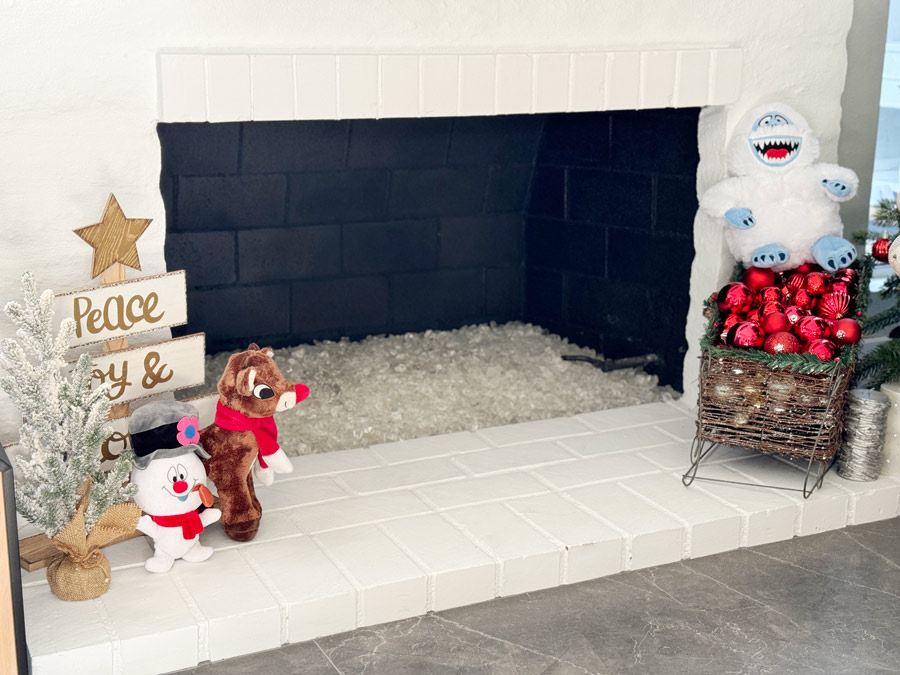 Candy-Cane-Rudolph-themed-Fireplace