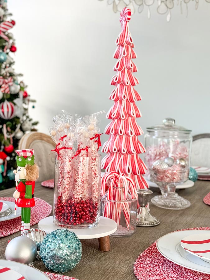 Candy-Cane-Themed-Tablescape