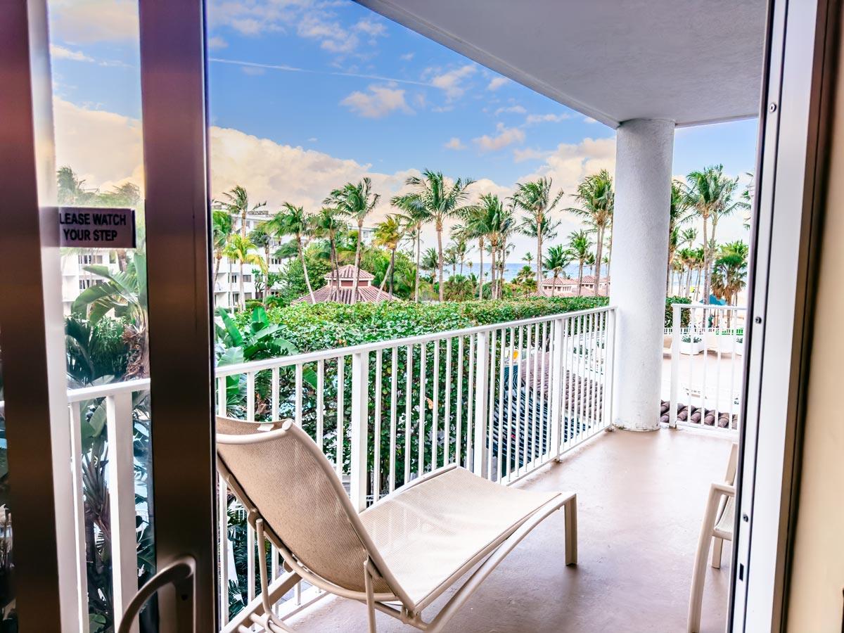 Lago-Mar-Resort-Fort-Lauderdale-balcony