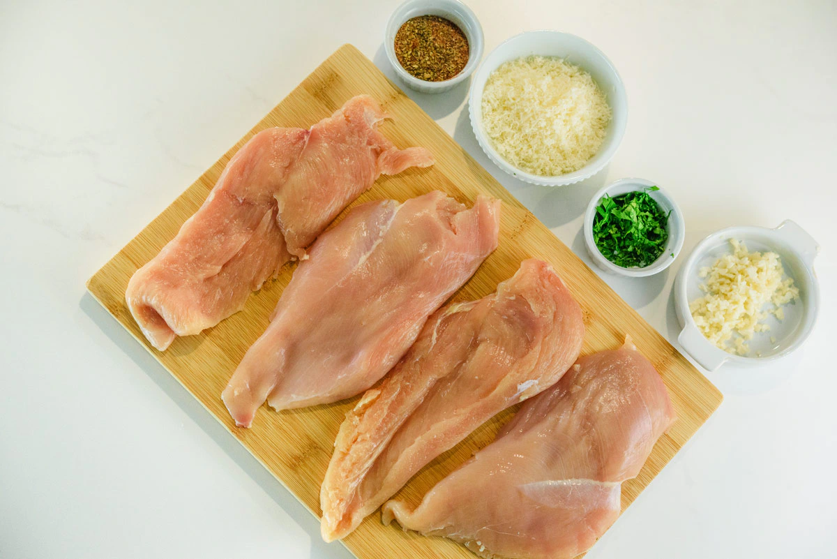 15-Minute Baked Garlic Parmesan Chicken 2 Garlic-Parmesan-Chicken-Ingredients