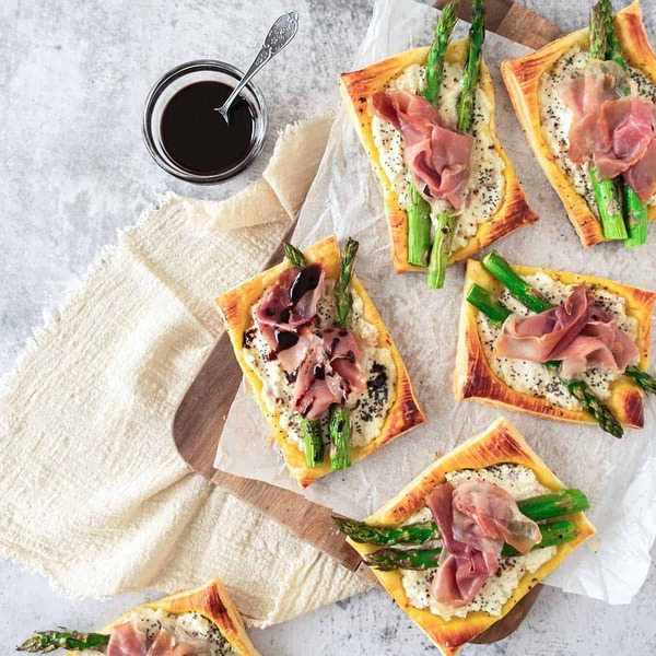 30 Fancy Mother's Day Brunch Recipes For a Stunning Spread 2