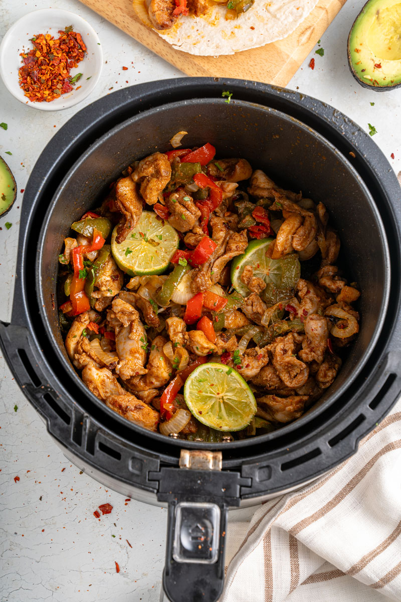 chicken-fajitas-in-air-fryer-with-lime