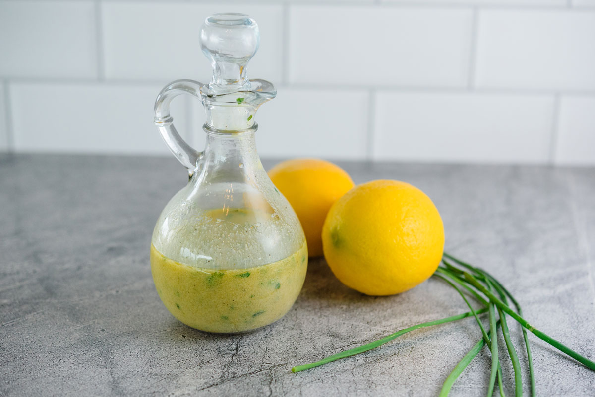 Lemon-herb-vinaigrette-in-bottle