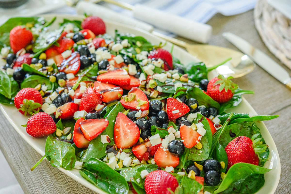 Strawberry-Spinach-Salad-with-Blueberries