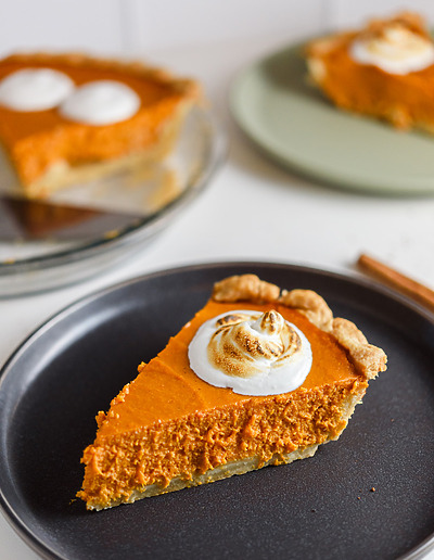 Sweet-Potato-Pie-with-Marshmallow