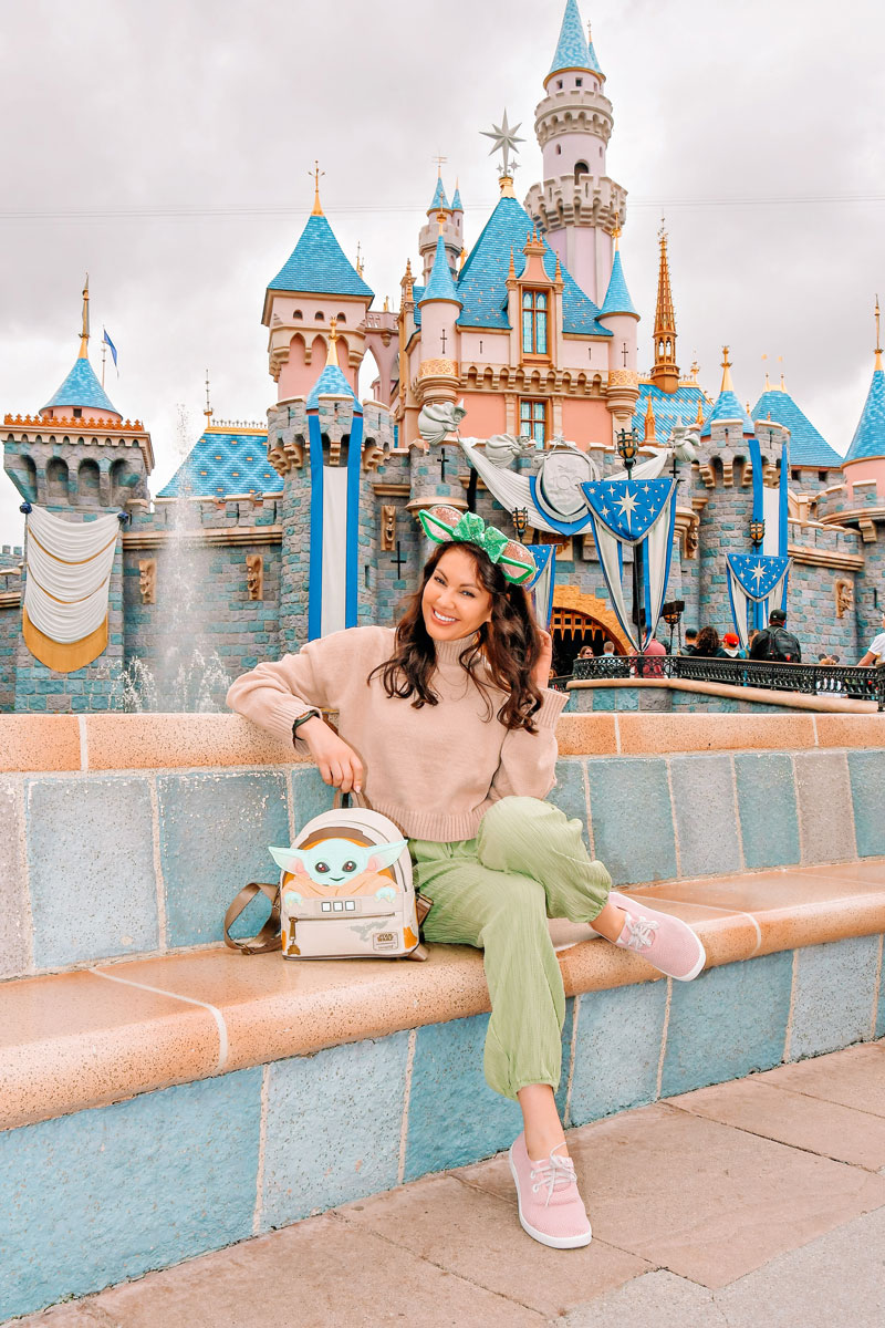 Fun Disneybounding Outfit Ideas: The Ultimate Guide 10 Grogu-Winter-Disneybound