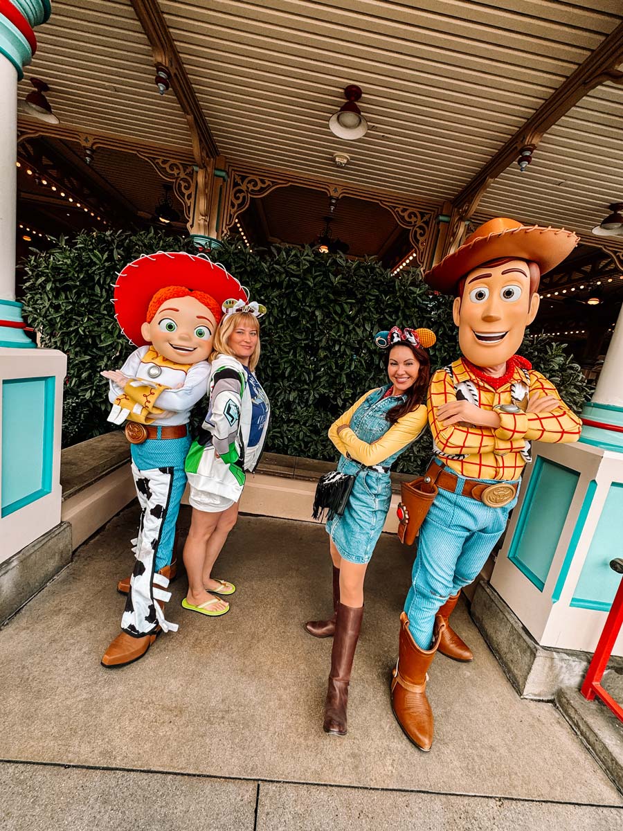Fun Disneybounding Outfit Ideas: The Ultimate Guide 2 Toy-Story-Woody-and-Buzz-Disneybound