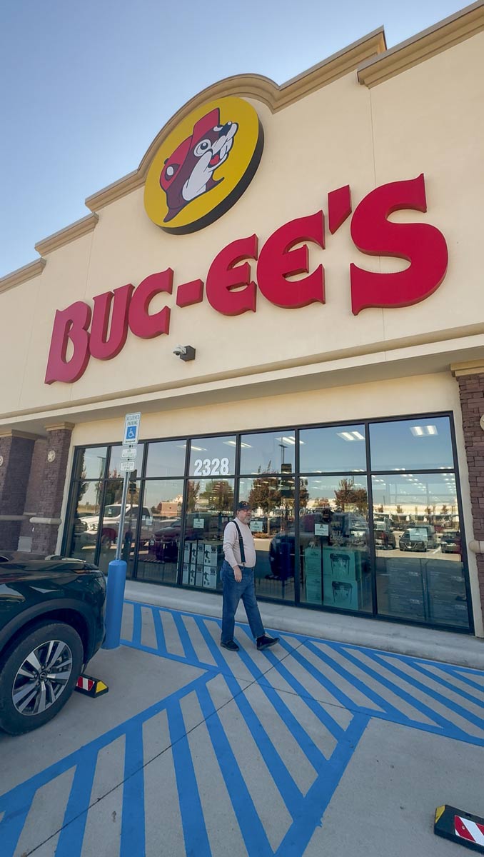 The 10 Best Buc-ee's Foods You Need to Try on Your Next Road Trip 1 Bucees-store-front