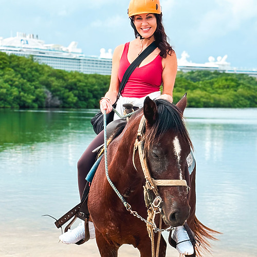Best Things to Do in Roatán, Honduras on a Cruise, My Favorite Caribbean Port 17 Best Things to Do in Roatán, Honduras on a Cruise, My Favorite Caribbean Port