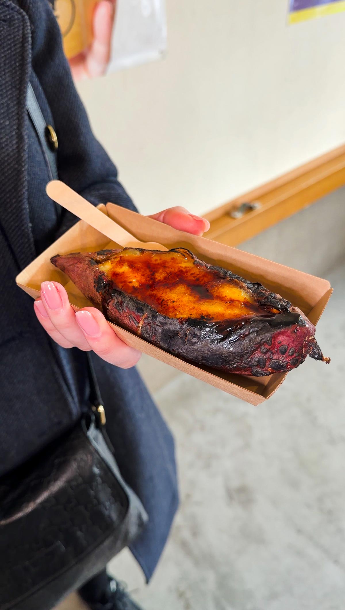 Best Asakusa Food Vendors Near Senso-ji Temple (Without the Lines) 8 Creme-Brulee-Sweet-Potato-Japan
