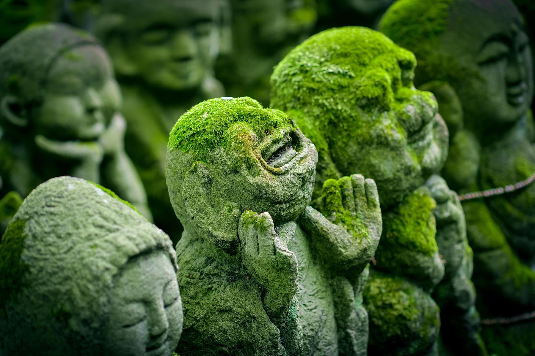 Hidden Gems in Kyoto Without the Crowds (Quiet Spots Most Tourists Miss) 3 Otagi-Nenbutsu-ji-Temple-Statues