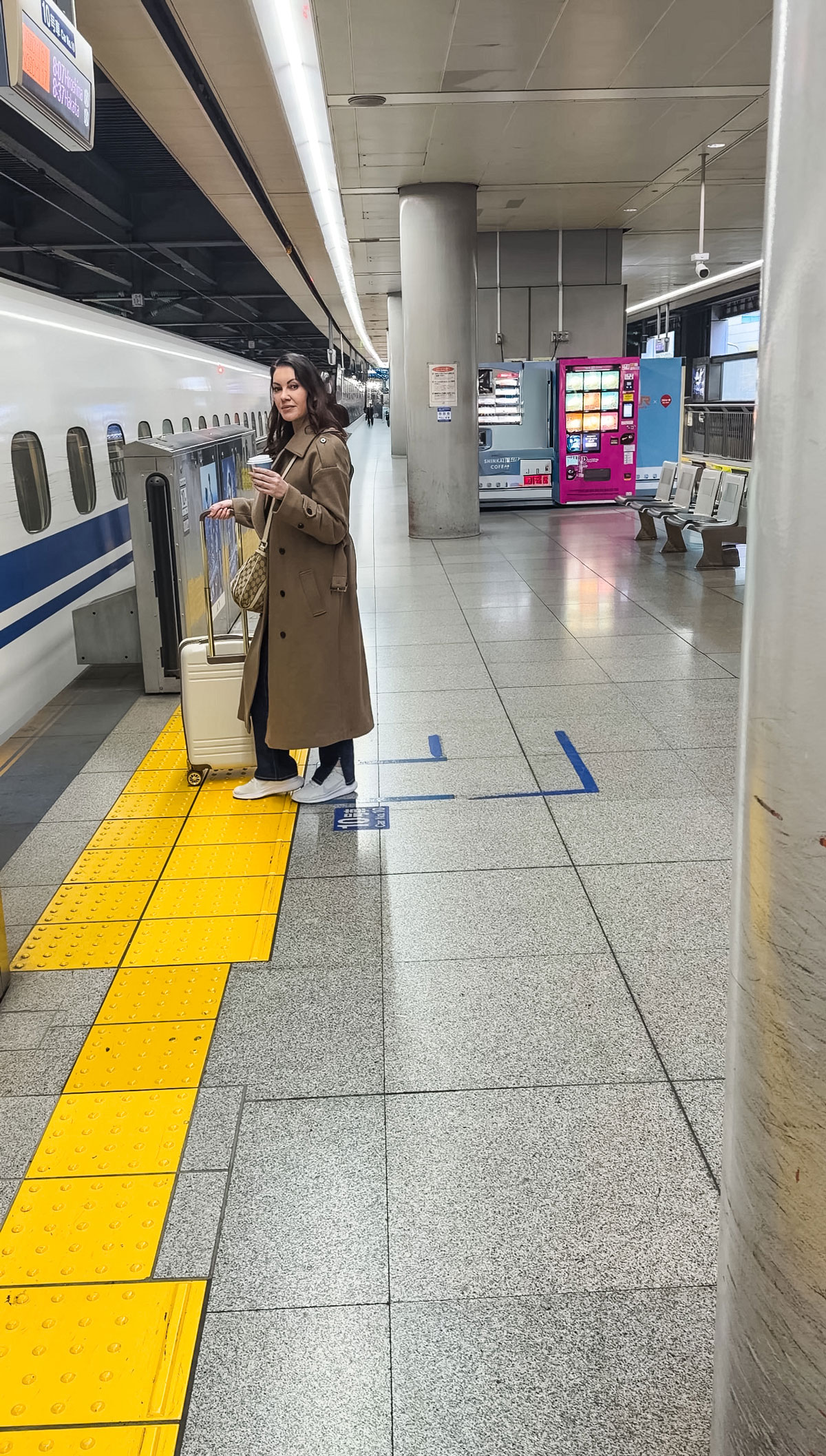 Tokyo to Kyoto Shinkansen Guide: How to Book + Best Seats 7 boarding-shinkansen-japan-platform
